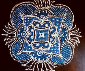 Day 2 Navarathiri Simple Padi kolam with Dark Blue Colour