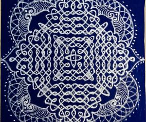 Margazhi Day 27 Kolam -  A  chikku pattern with 21-1 straight dots. 