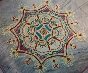 Thai Velli  - 2 Padi Kolam with rice batter n colours 