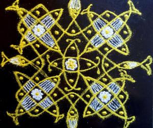 Rangoli: Beginner's Chikku Fish Kolam with 7-7 straight dots 