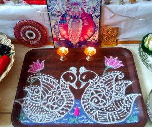 NAVARATHIRI KOLAMS 2018 - Day 6 - White - Swan Rangoli.