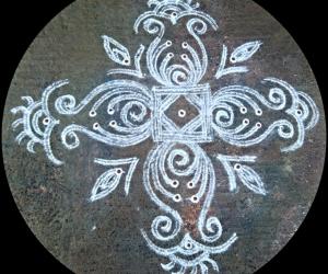 Rangoli: Apartment kolam or kutti or Daily kolam