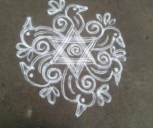 Rangoli: DD 4 LINE STAR kolam