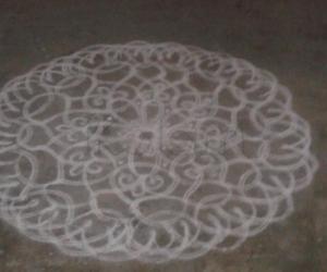 Rangoli: dd friday kOLAM