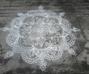 Free hand rangoli