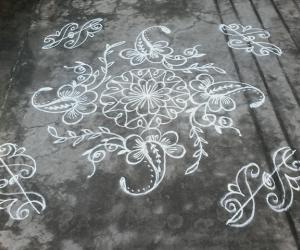 Rangoli: Flower design