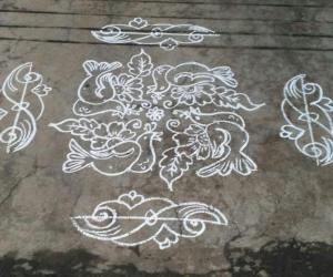 Rangoli: Simple bird kolam...