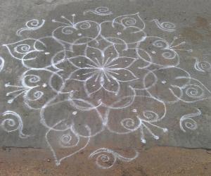 Free hand rangoli