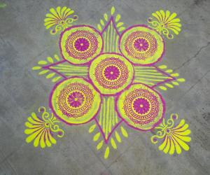 Rangoli: Thai poosam kolam!