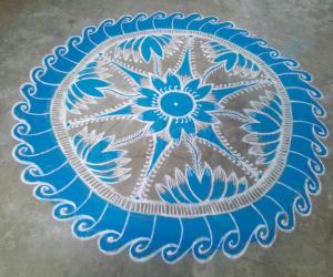 Rangoli: Navarathri day 10 Sky blue! Happy Ayudha pooja friends!!