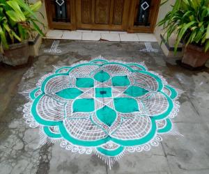 my daily kolam!