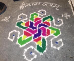 Rangoli: Rose Design Pulli Kolam