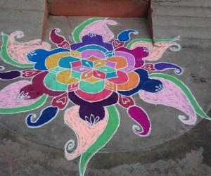 Rangoli: Margazhi kolam 