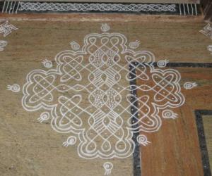 Rangoli: Margazhi Kolam-13
