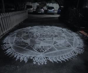 Rangoli: Margazhi kolam