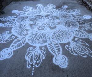 Free hand kolam