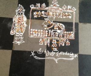 Rangoli: Go-padma rangoli