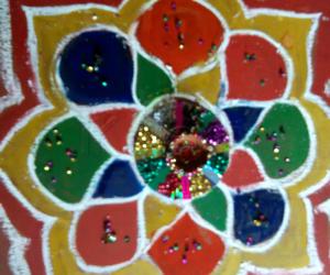Rangoli: Deepam kolam