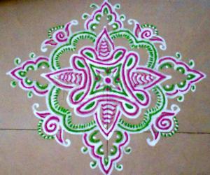 Rangoli: Plain maakkolam after makeup