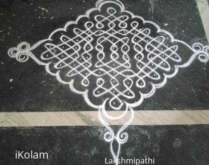 Rangoli: chikku kolam