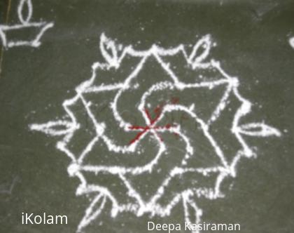 Rangoli: Deepam Kolam