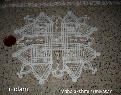Rangoli: Navarathri Kolam