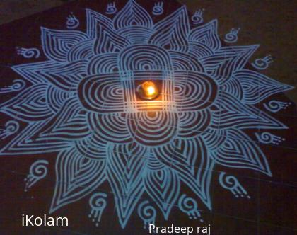 Rangoli: arisi mavu kolam