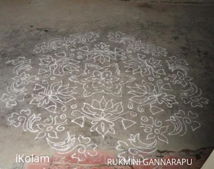 Rangoli: Flower Kolam