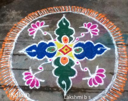 Rangoli: green with blue