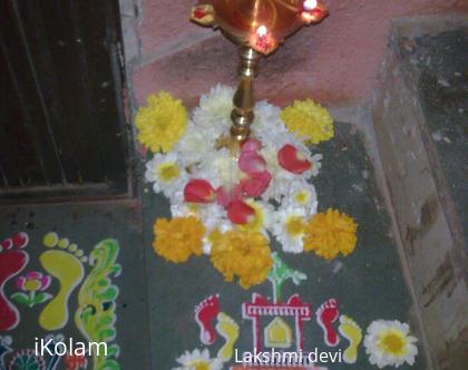 Rangoli: tulasi stencil rangoli