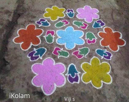 Rangoli: flower with bud kolam