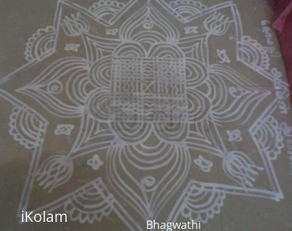 Rangoli: navaratri kolam