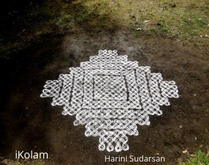 Rangoli: Dotted Kolam
