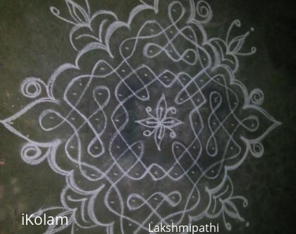 Rangoli: chikku kolam
