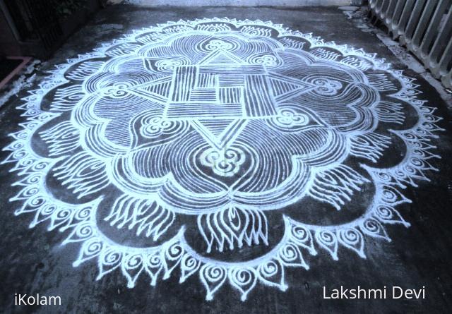Rangoli: Free hand kolam