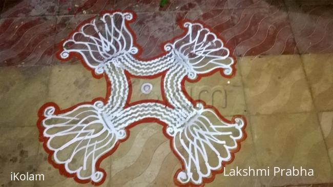Rangoli: Padi kolam in our apartment