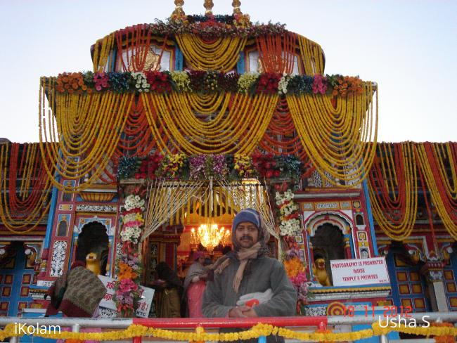 Badrinath Temple Decorated for Deepavali 2012 - 