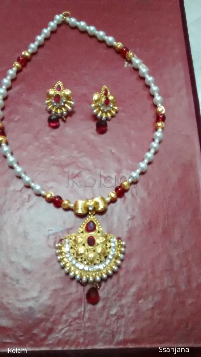 jewels - white pearl set