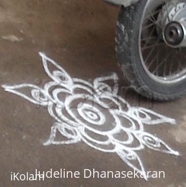 Rangoli: Studio Kolam