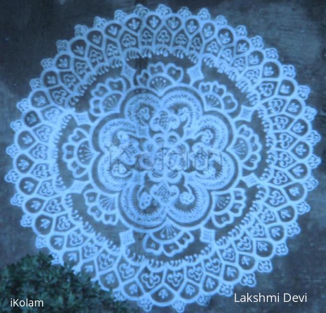 Rangoli: Designed silver plate
