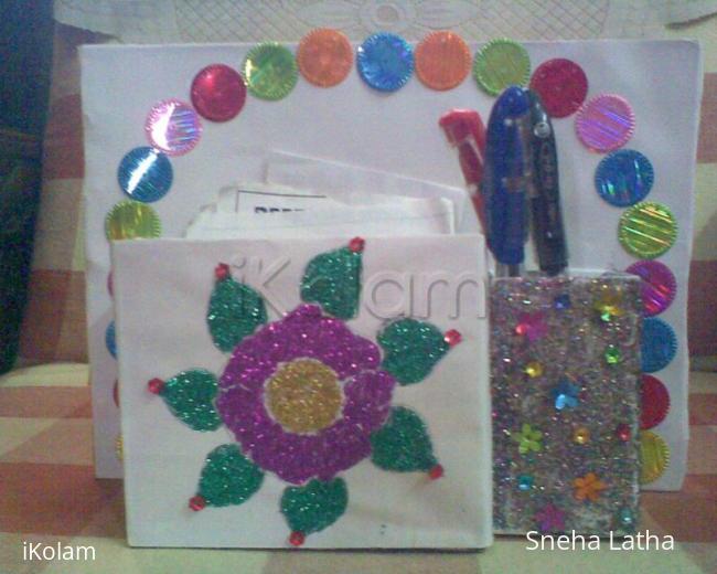 Rangoli: PEN STAND