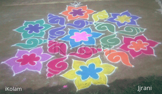 Rangoli: Multicolored shells