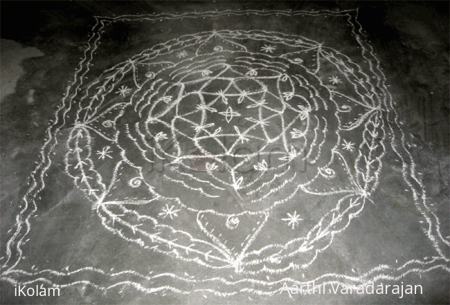Rangoli: Flower and Fish kolam Rangoli: Flower and Fish kolam