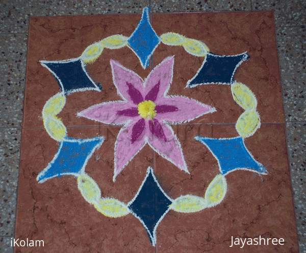 Rangoli: Flower kolam