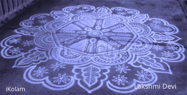 Rangoli: Regal Octagon Rangoli: Regal Octagon
