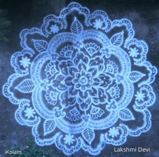 Rangoli: Chat Doily kolam