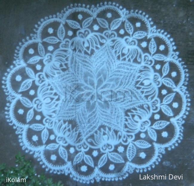 Rangoli: Louts meet kolam
