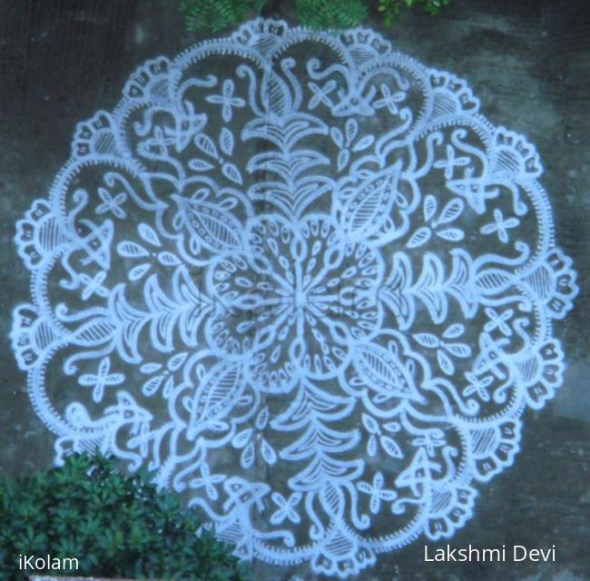 Rangoli: mixed flowers rangoli