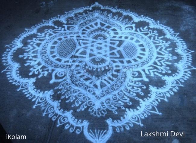 Rangoli: Oval doily