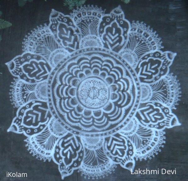 Rangoli: Arc doily